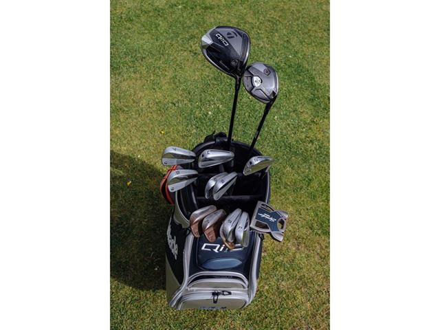A closer look inside Kris Kim's golf bag