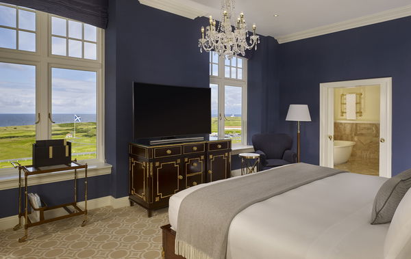 Turnberry’s Deluxe King Rooms deliver the height of comfort