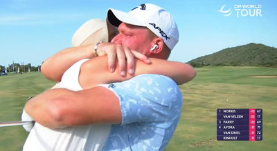 Shaun Norris celebrates with wife Candy