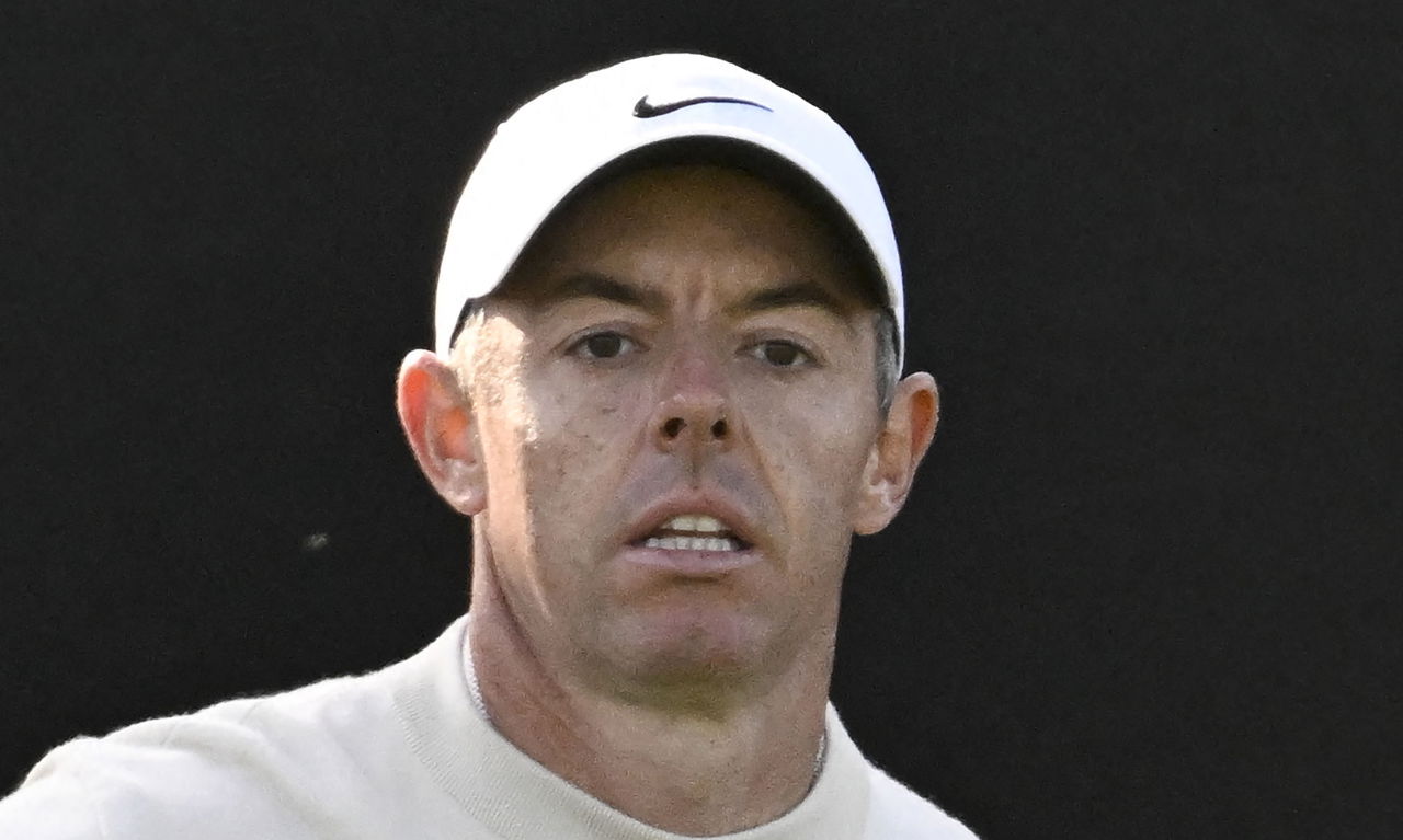 Rory McIlroy fires back at heckler's caddie comment during Genesis: 'Shut the f*** up'