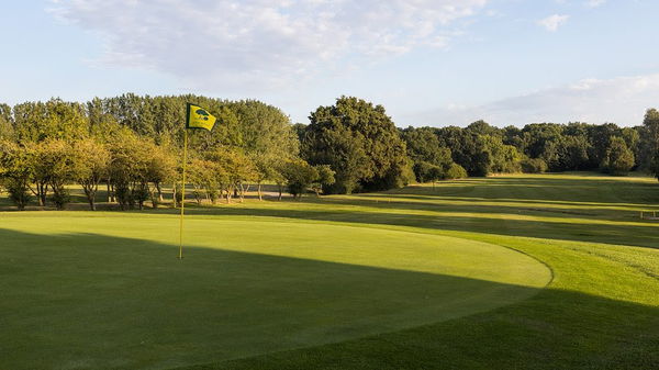 Cainhoe Wood Golf Club