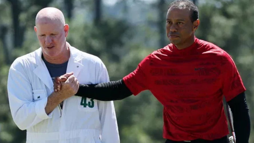 Joe LaCava used to caddie for Tiger Woods