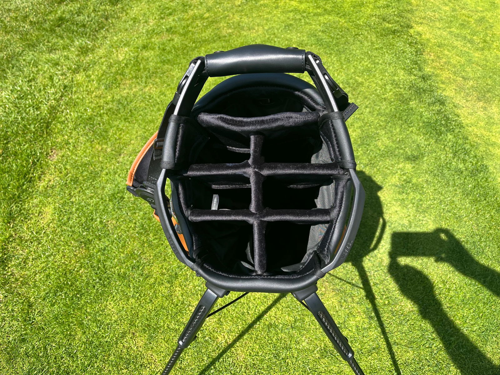 7-way divider offers lots of space