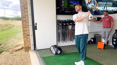 GolfMagic Reviews Editor Brad Nash testing the Titleist Ball Fitting App