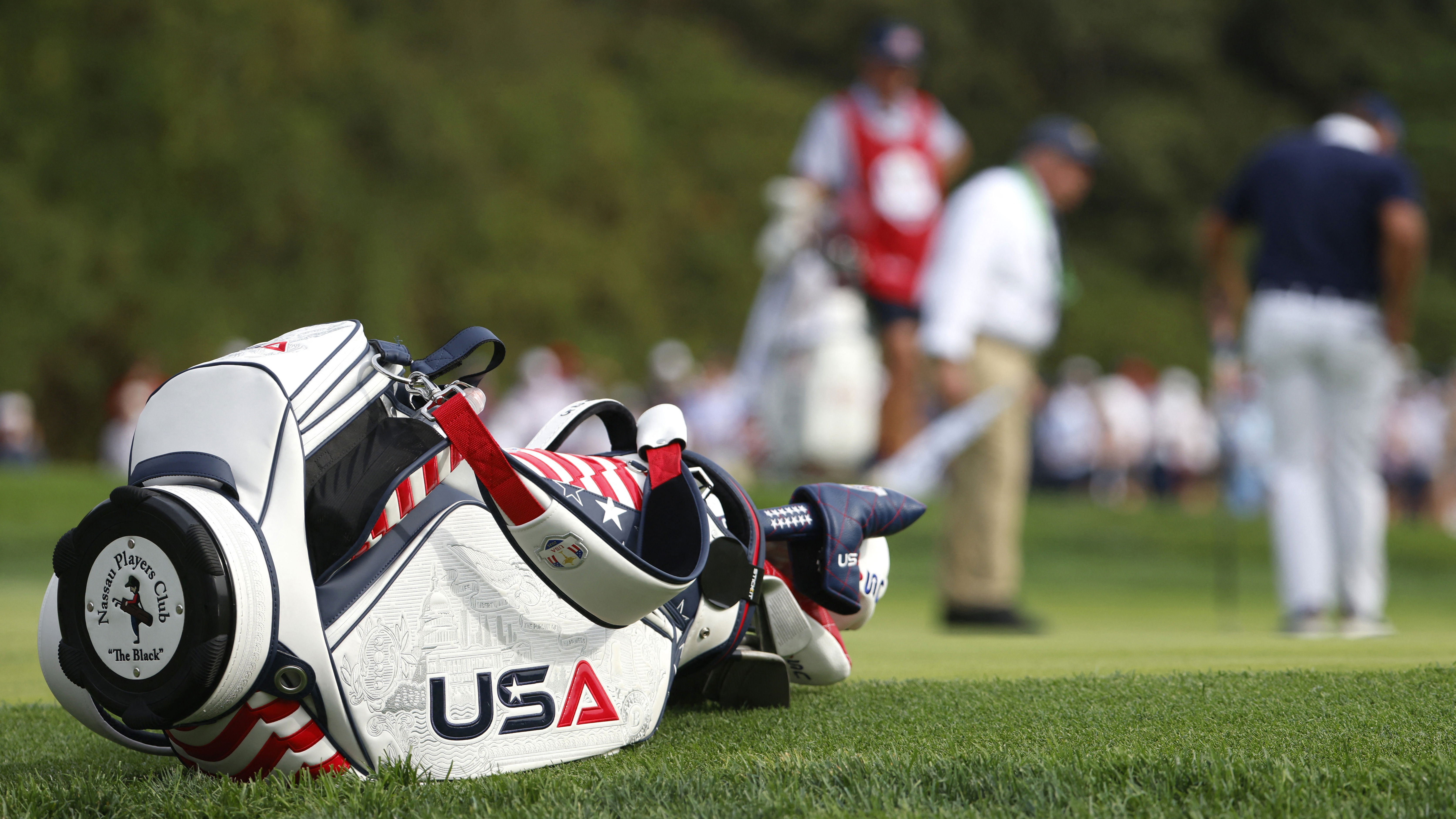 Which players are set to move to LIV Golf? 