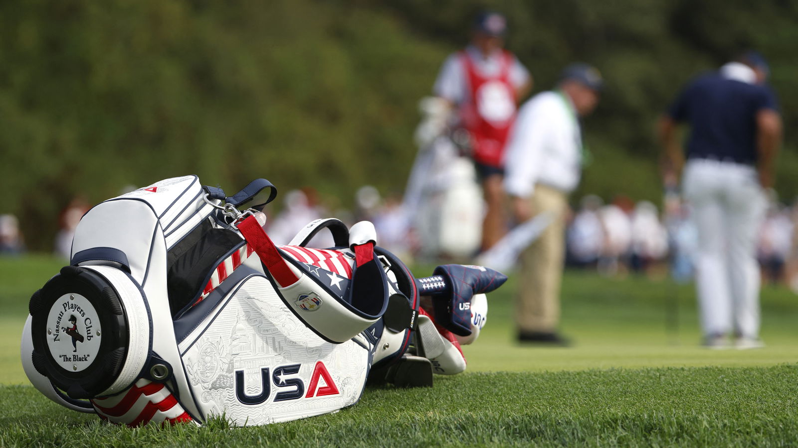 Which players are set to move to LIV Golf? 