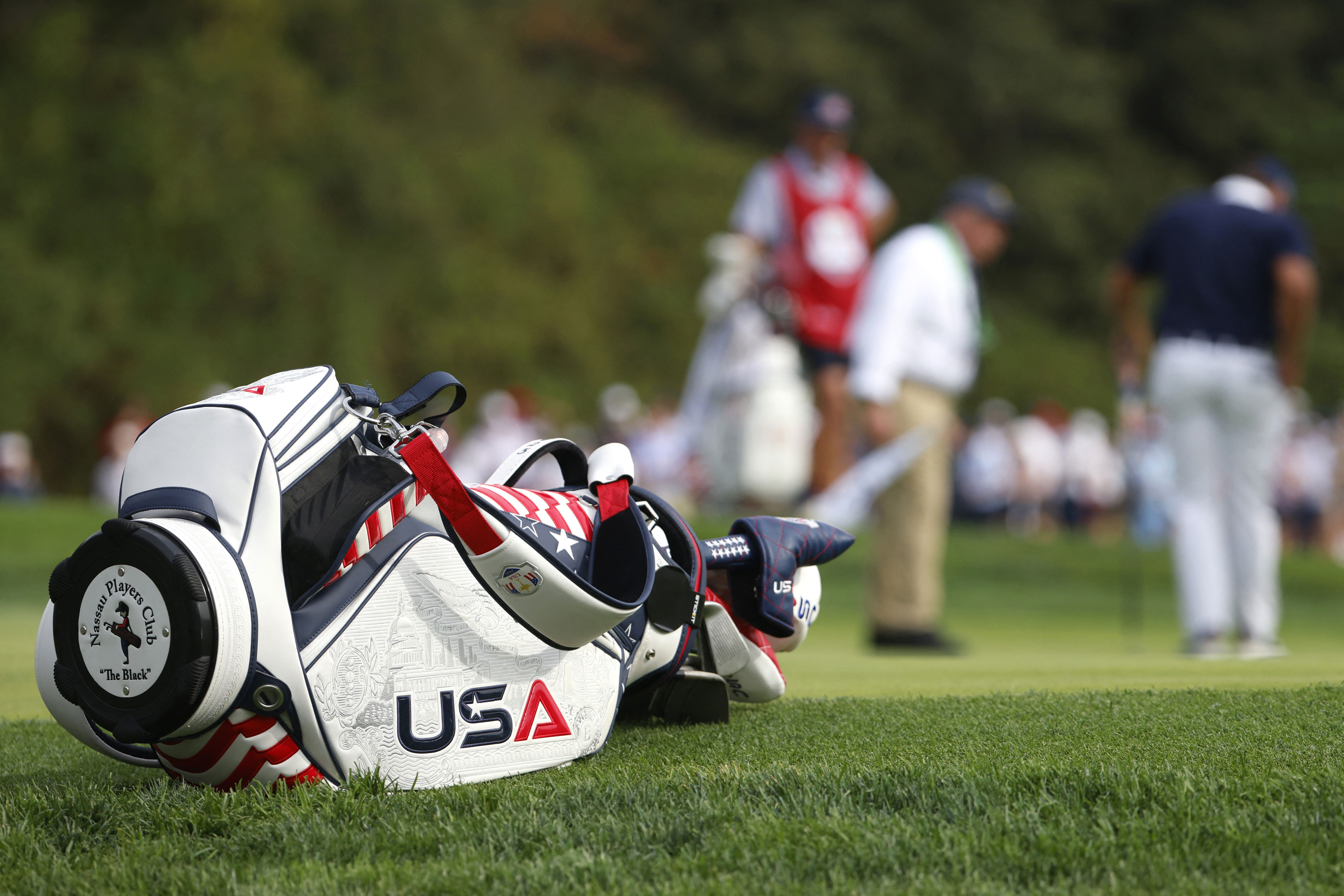 Which players are set to move to LIV Golf? 