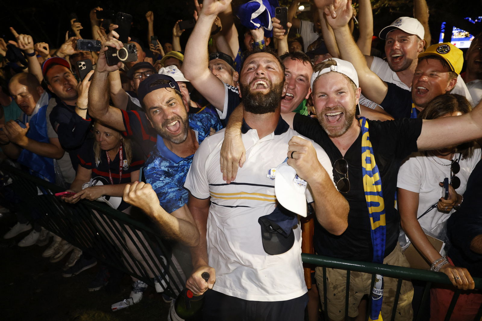 Rahm celebrates with European golf fans 