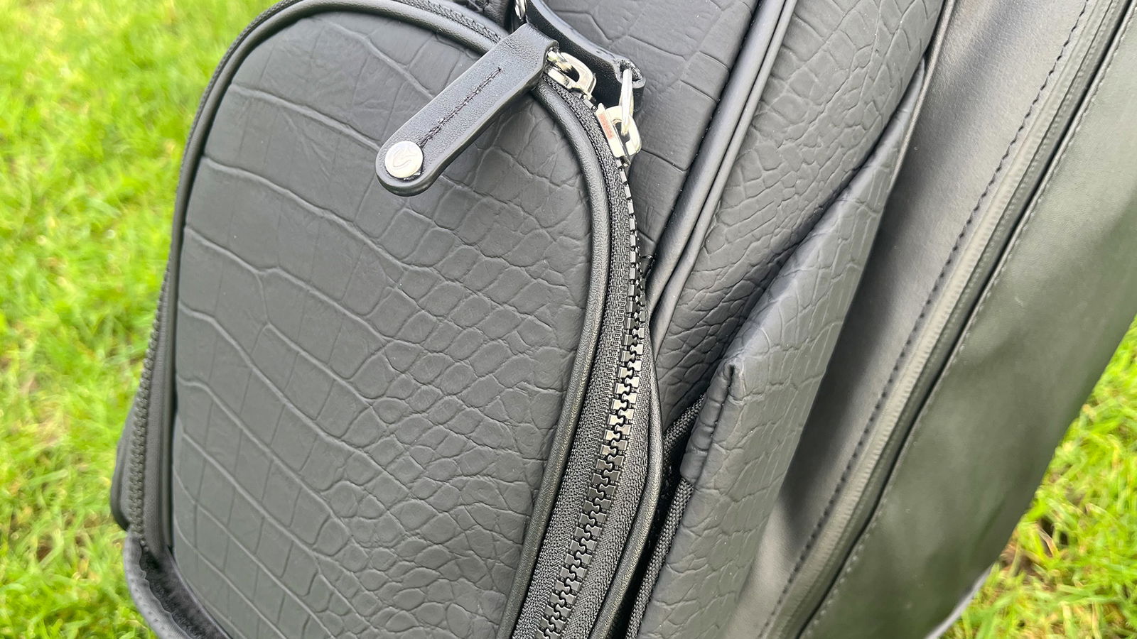 Vessel Lux Stand Bag