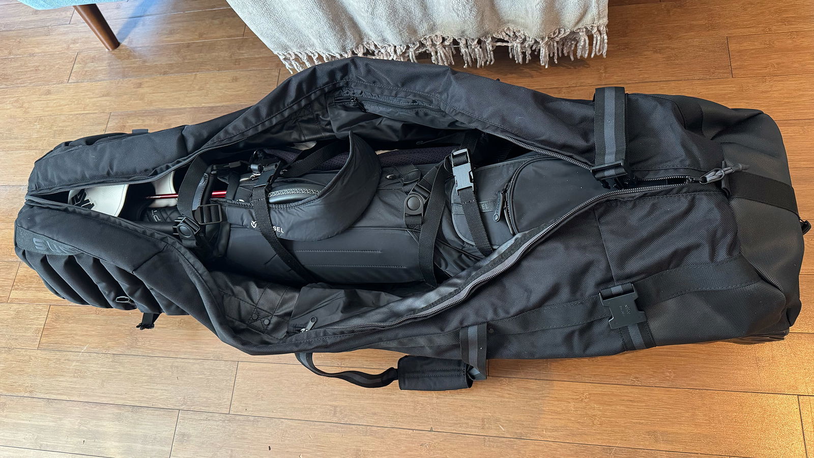 Sun Mountain Kube Golf Travel Cover Review: Convenience with a catch