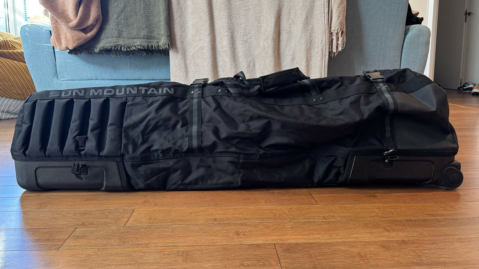 Sun Mountain Kube Golf Travel Cover Review: Convenience with a catch