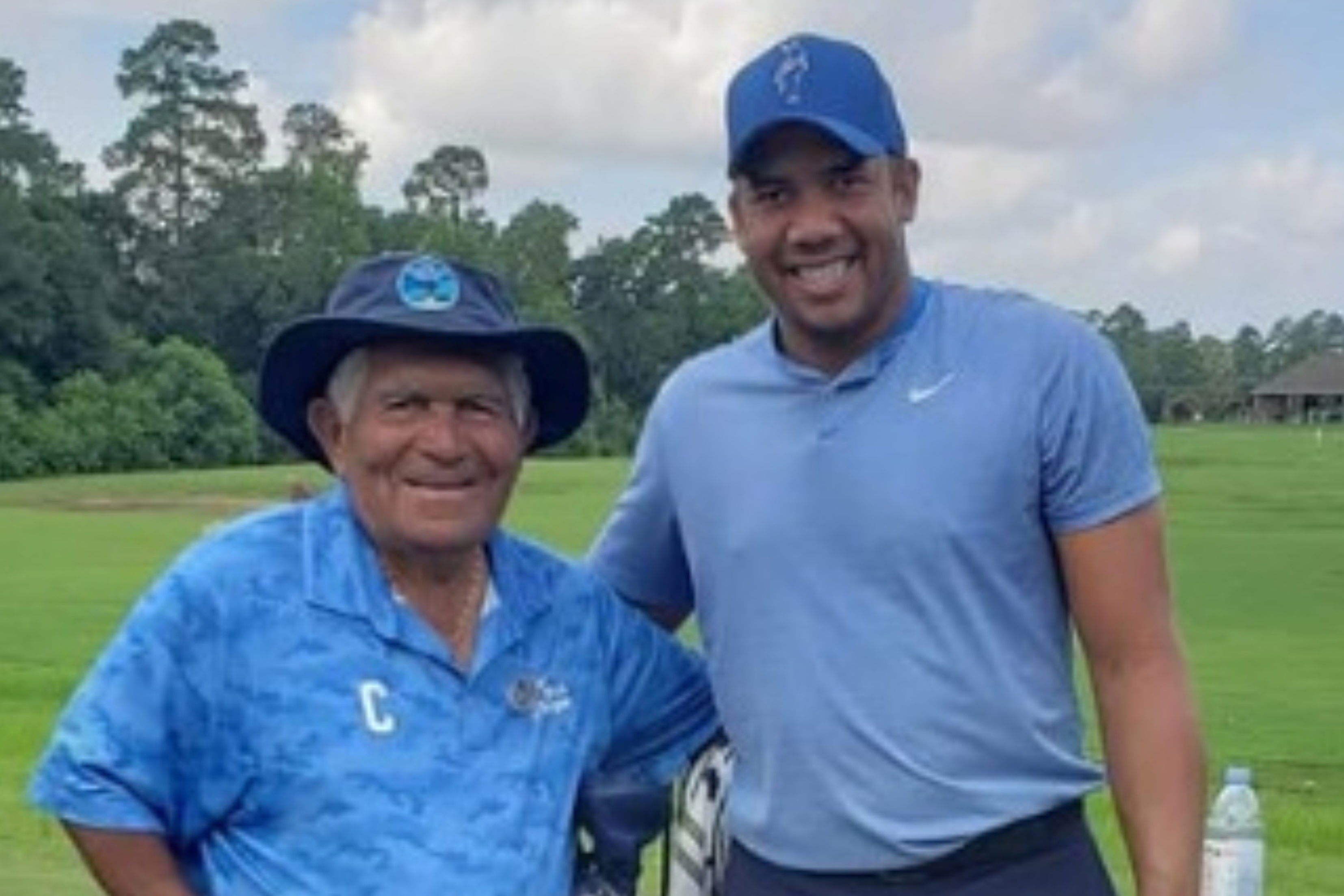 Betancourt with Vegas (Instagram: jhonattanvegas)