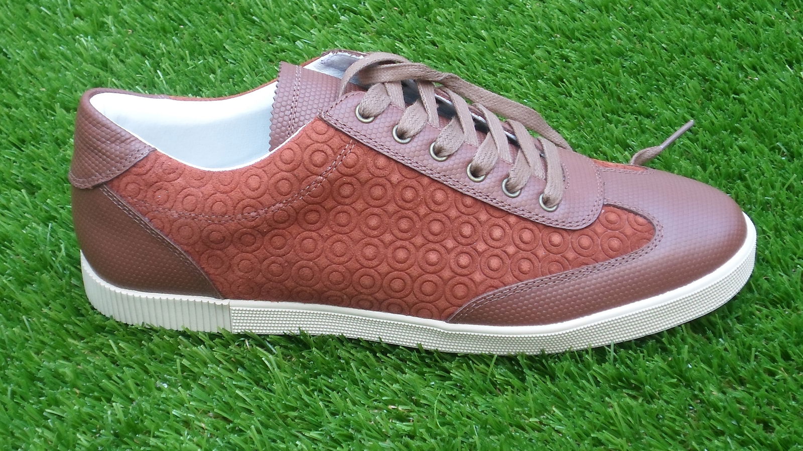 Sneaker
