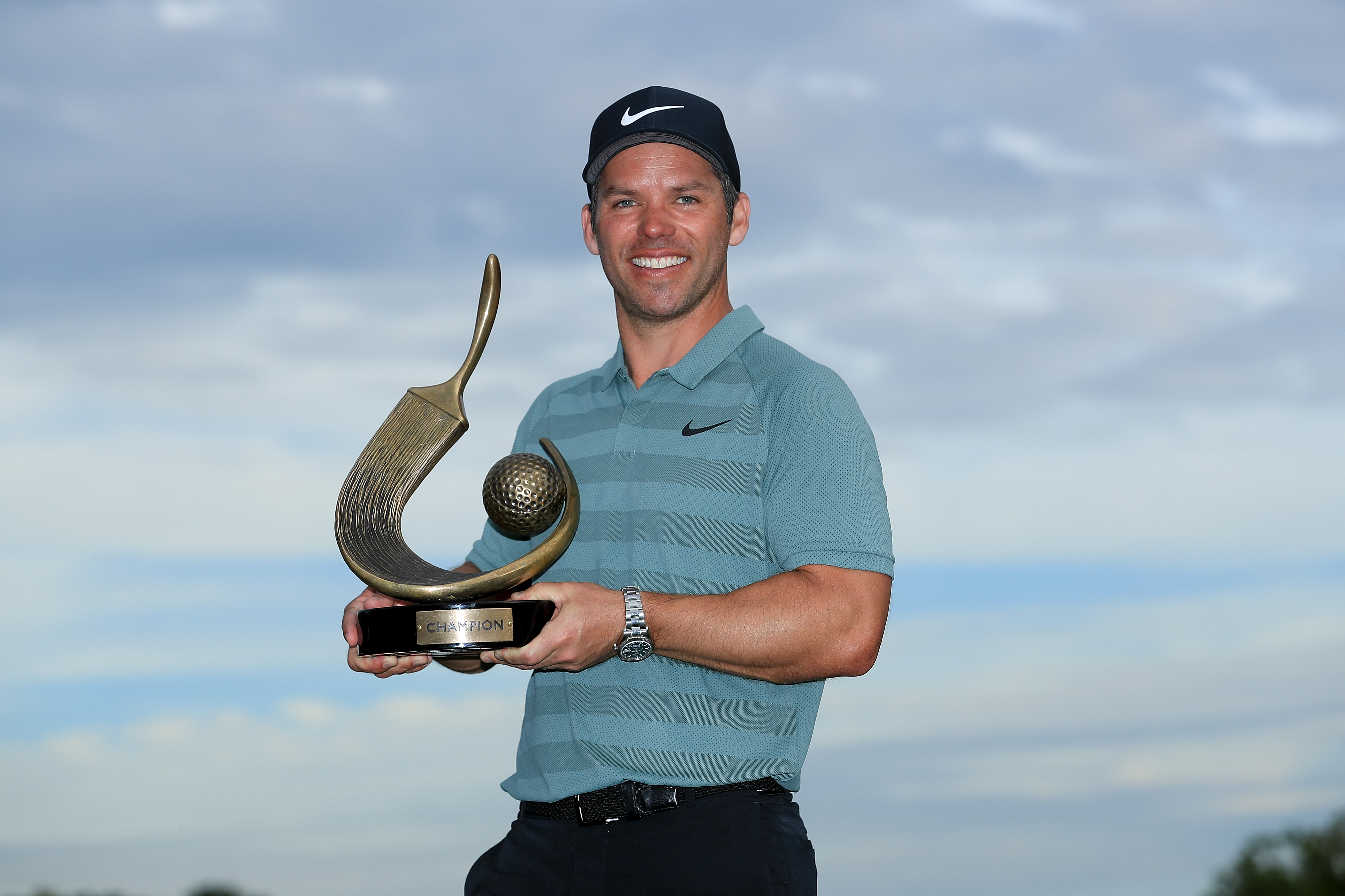 Casey pips Woods to win Valspar Championship