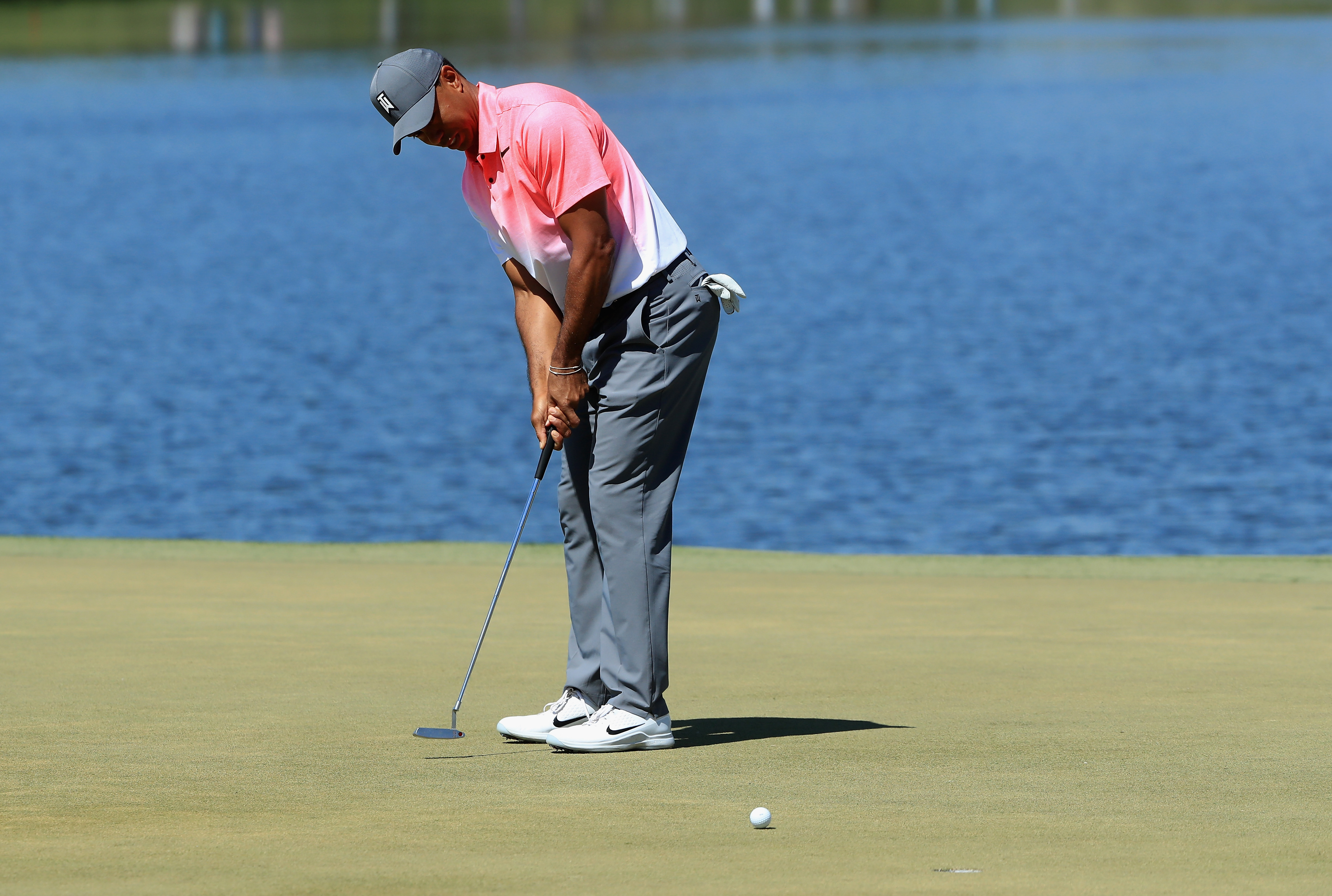 Best golf tips to help you aim the putter correctly 