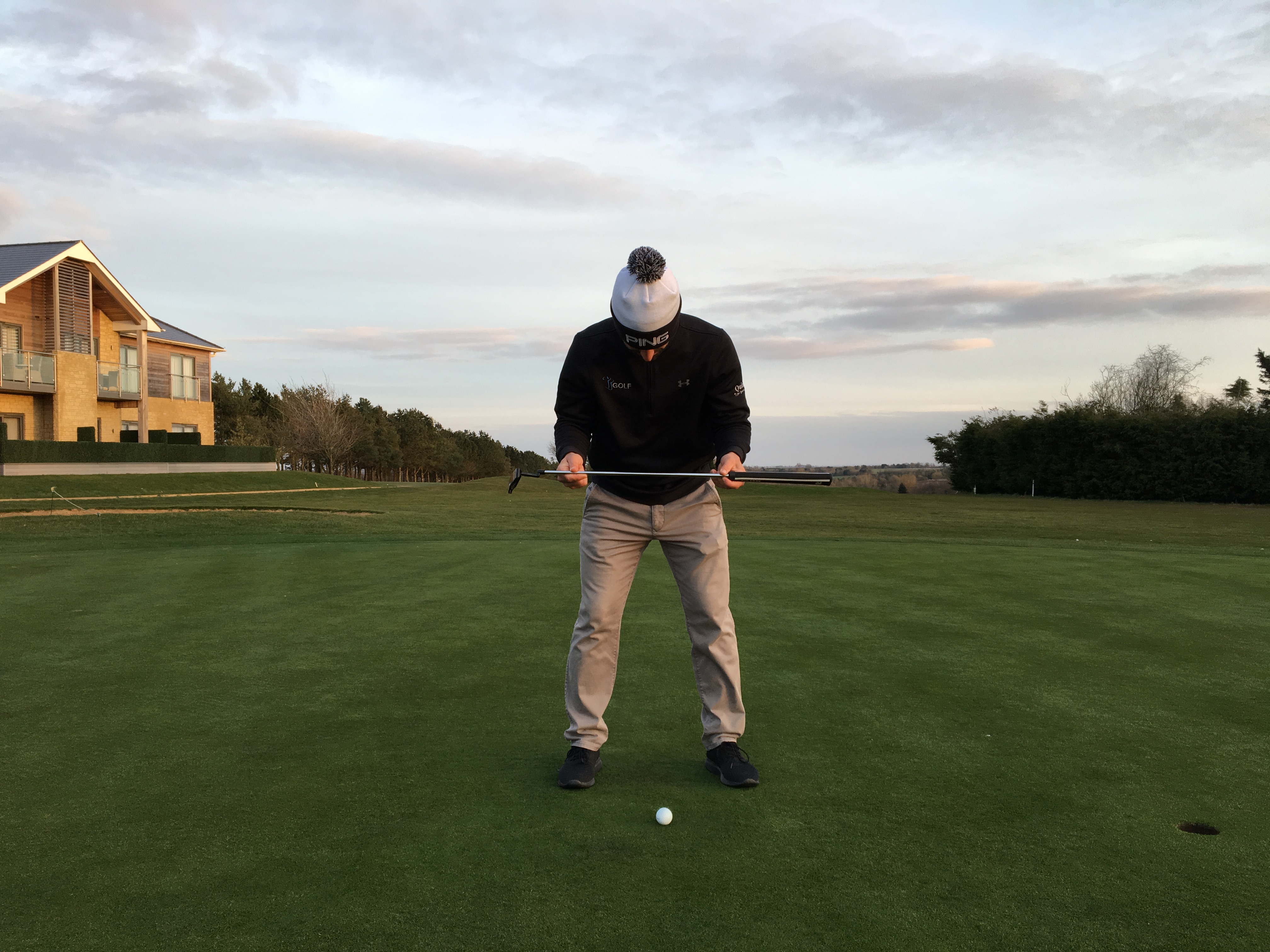 Best golf tips to help you aim the putter correctly 