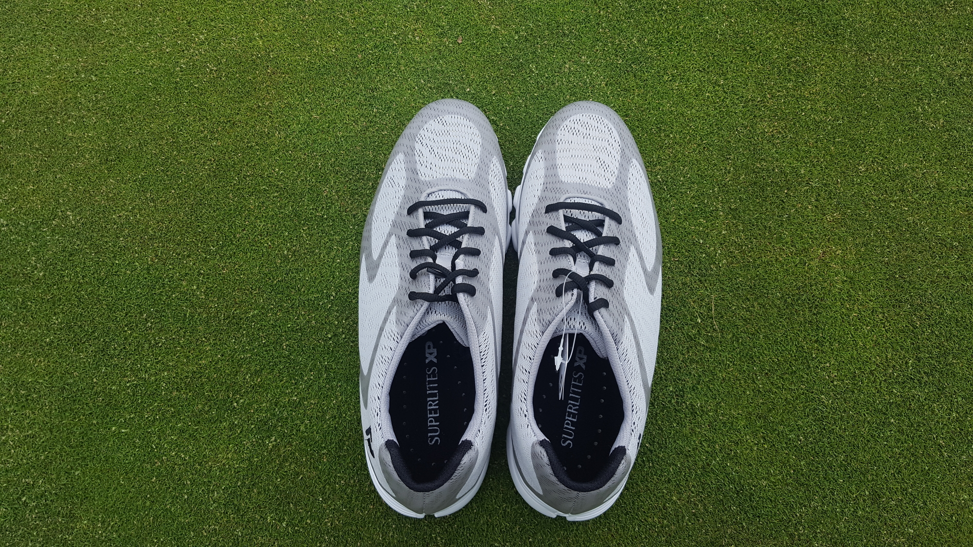 FootJoy Superlites XP spikeless golf shoe review