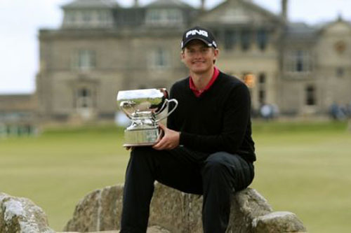 Tom Lewis with the St Andrews Links Trophy