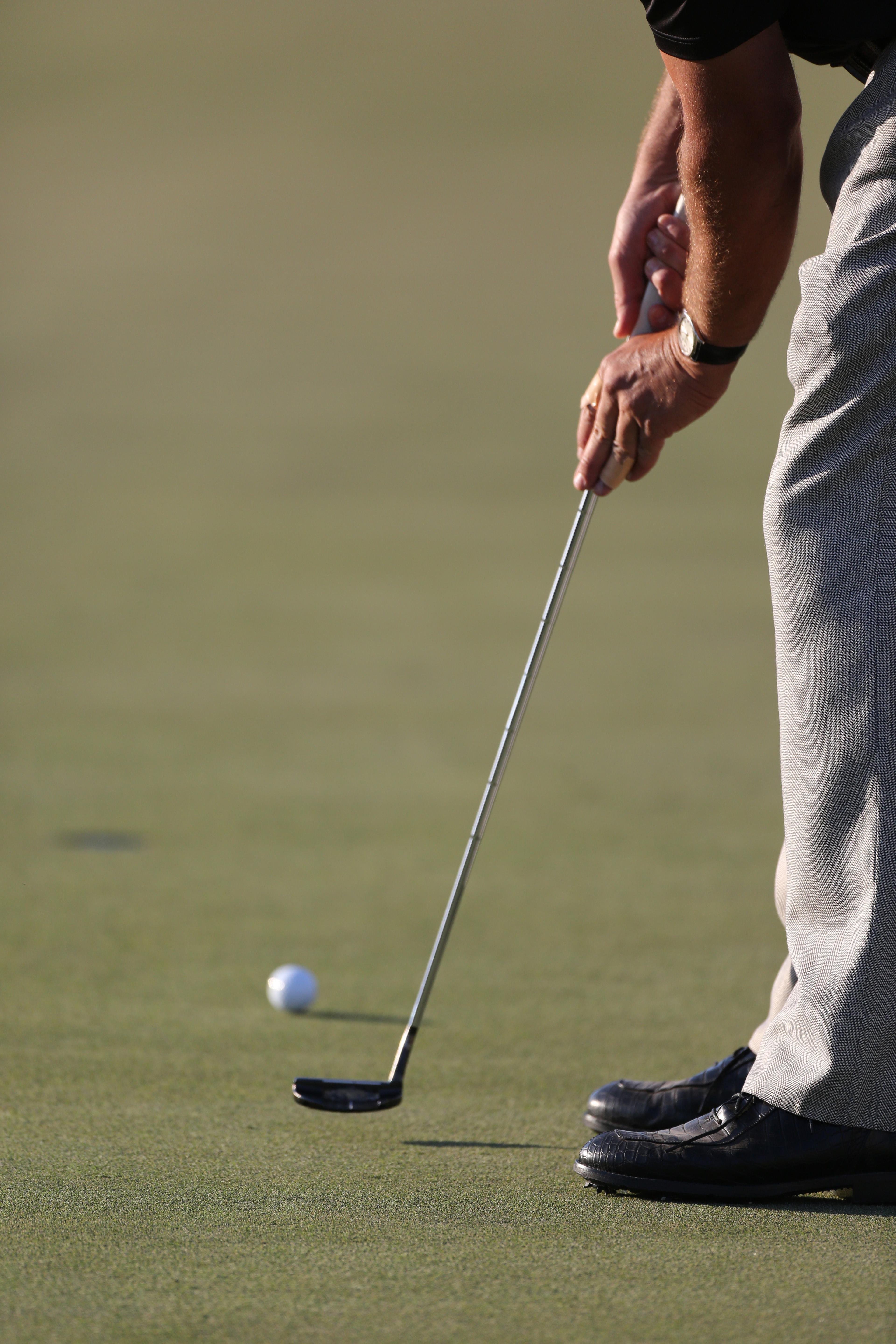 Toughest Golf Shots: downhill left-to-right putt