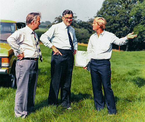 Martin and Herman Bond discuss the layout with Nicklaus in 1983