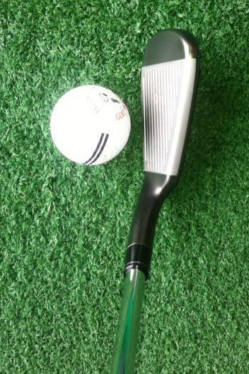 Topline is thin on the 7-iron (above) but gets larger from 6-iron down
