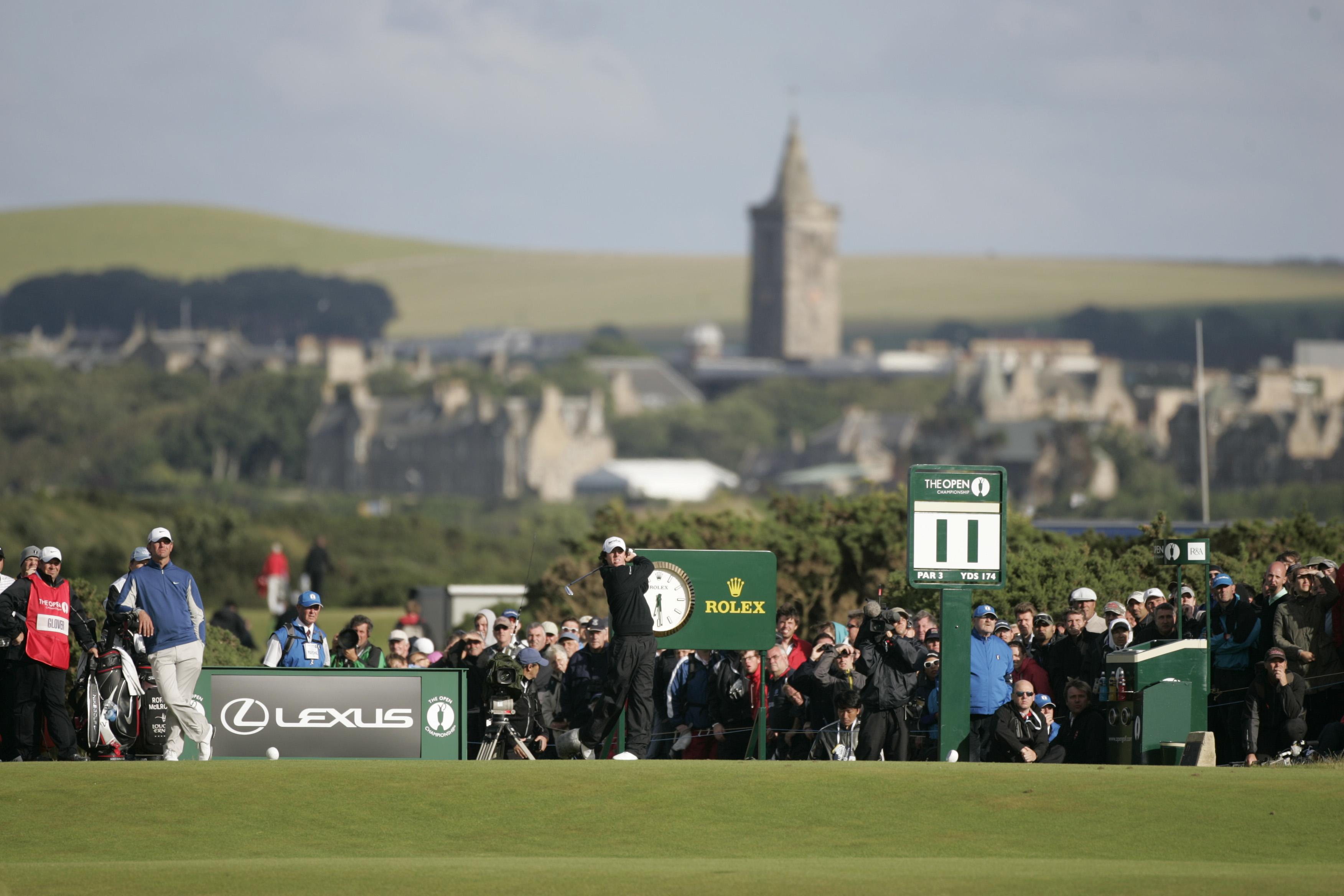 McIlroy is dwarfed by beautiful views of St Andrews