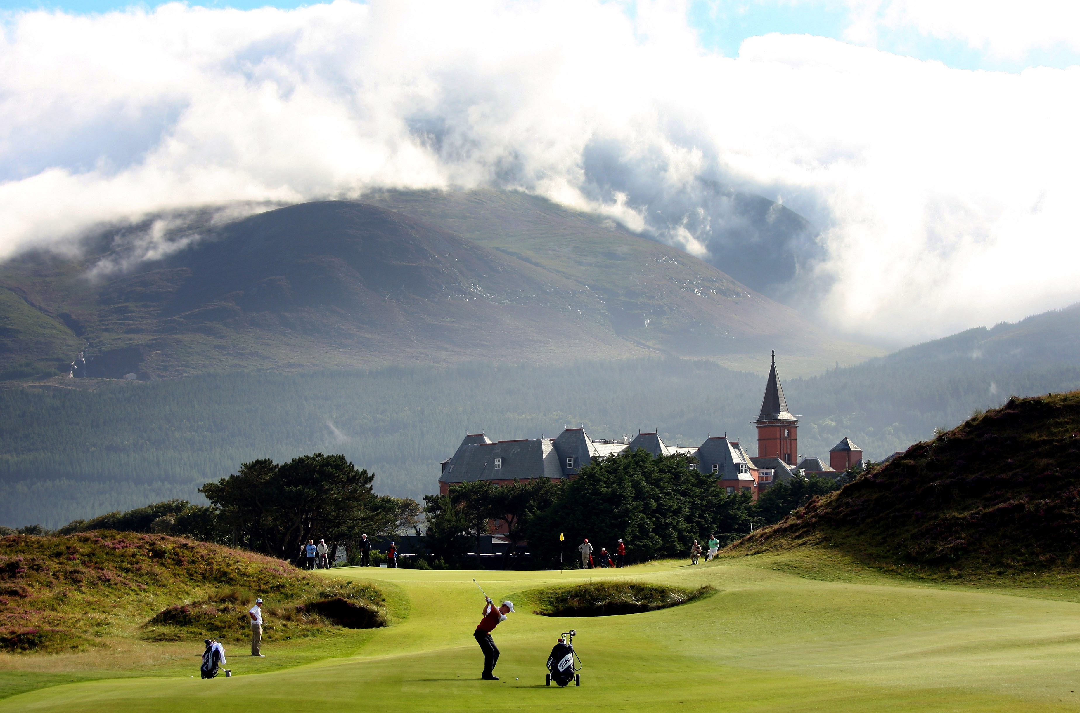 Almost all the fairways bend either left or right (Photo: Getty Images)