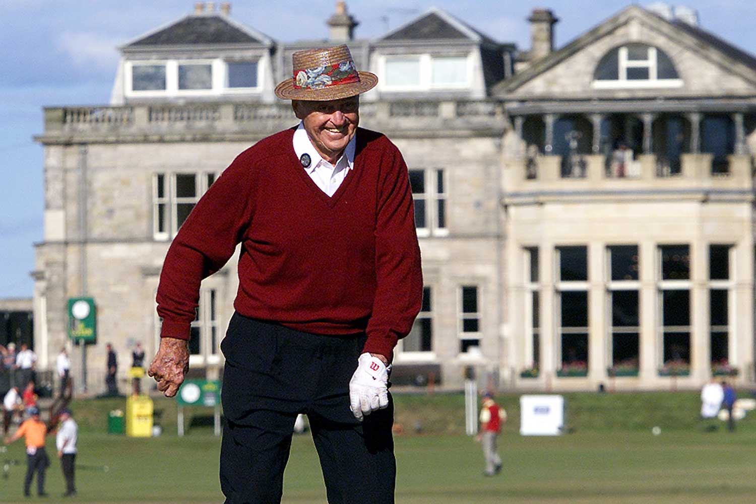 Sam Snead poses on the Swilcan Bridge at the 2000 Open (Photo: Getty Images)