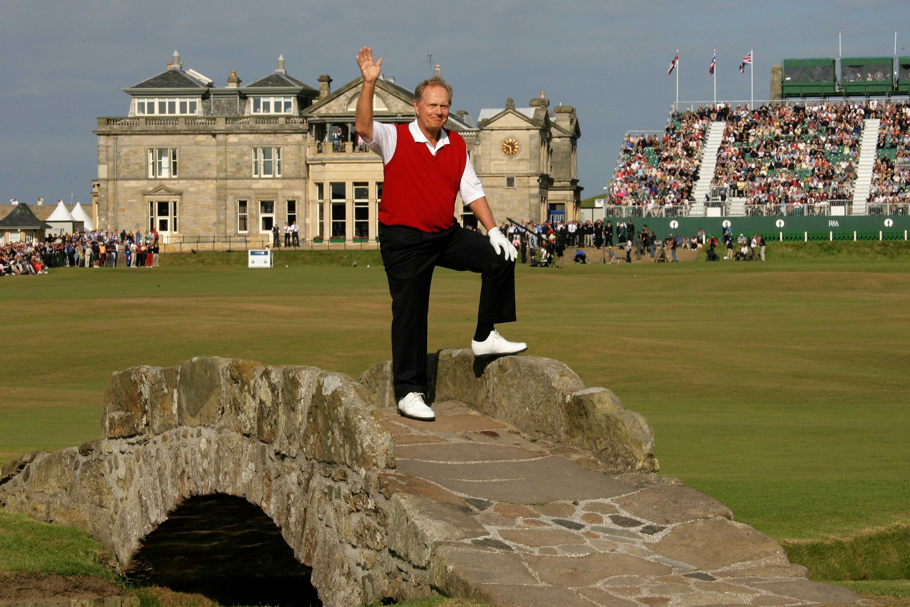 Jack Nicklaus bids farewell to the Open Championship in 2005 (Photo: Getty Images)