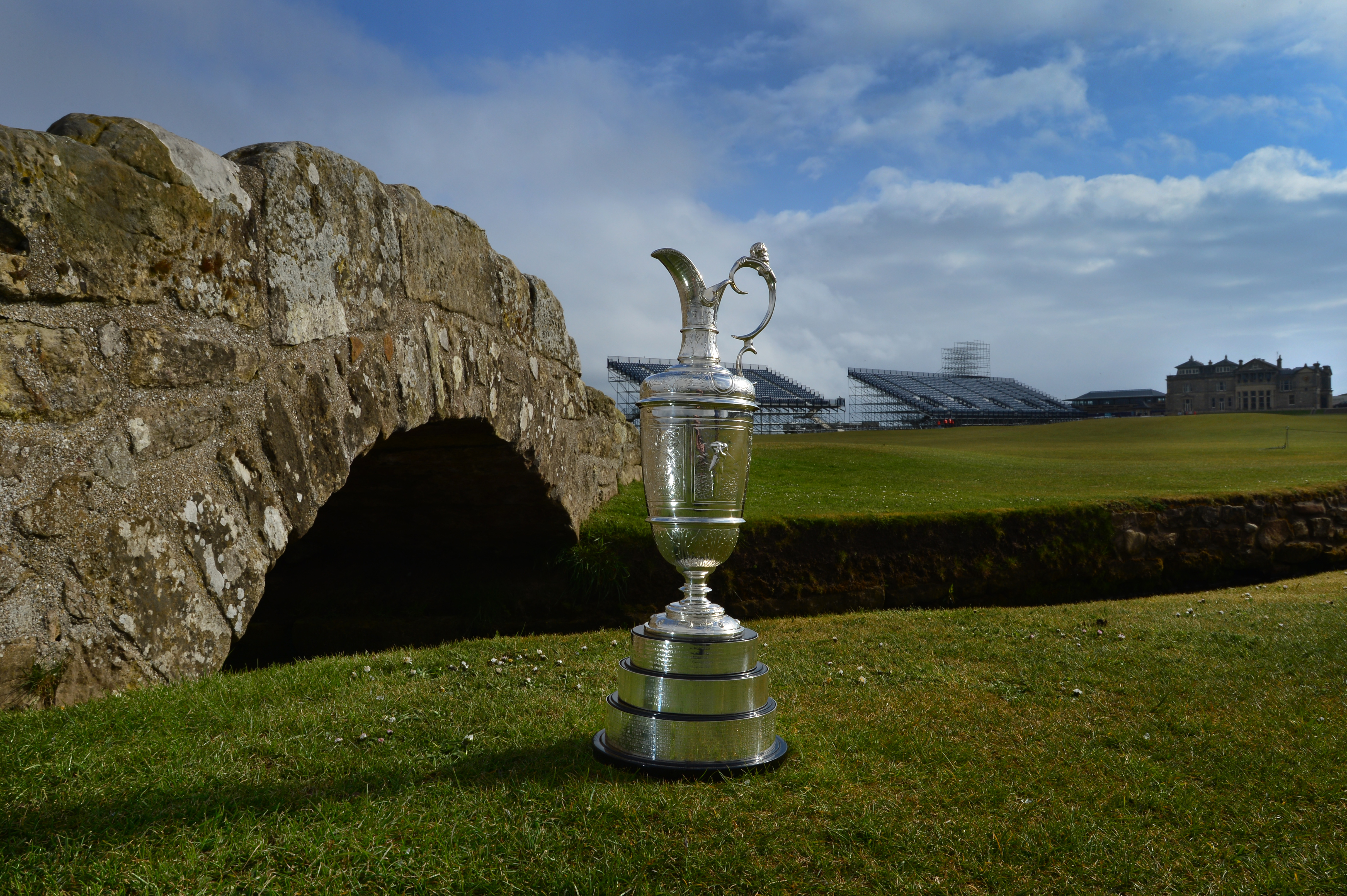 The Claret Jug has arrived at St Andrews, the "Home of Golf" (Photo: Getty Images)