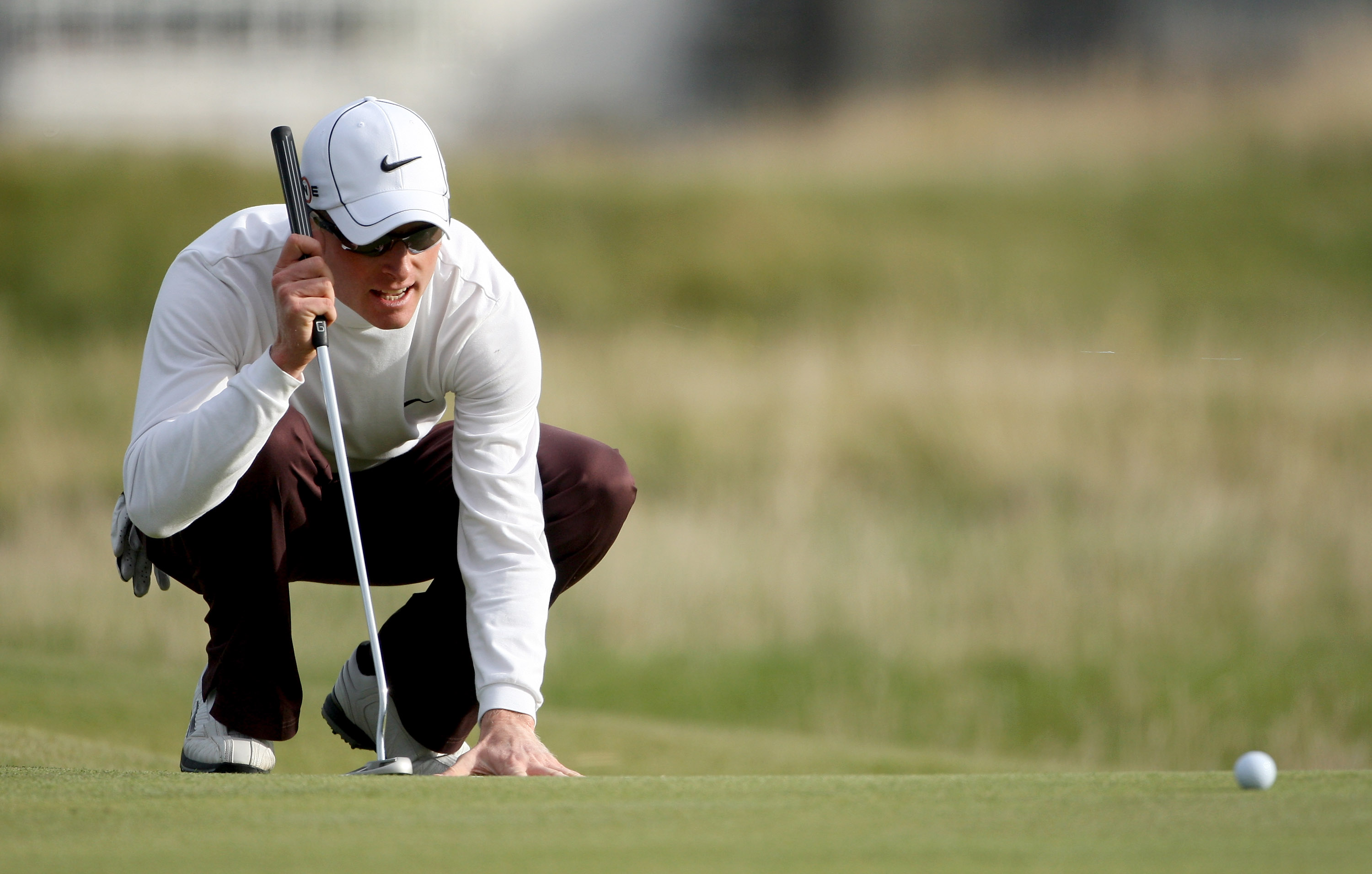 Spend time reading your putts from different angles, says Simon Dyson (Photo: Getty Images)