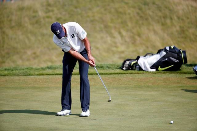 Matt Kuchar can continue to use his Armlock putter (Photo: Getty Images)