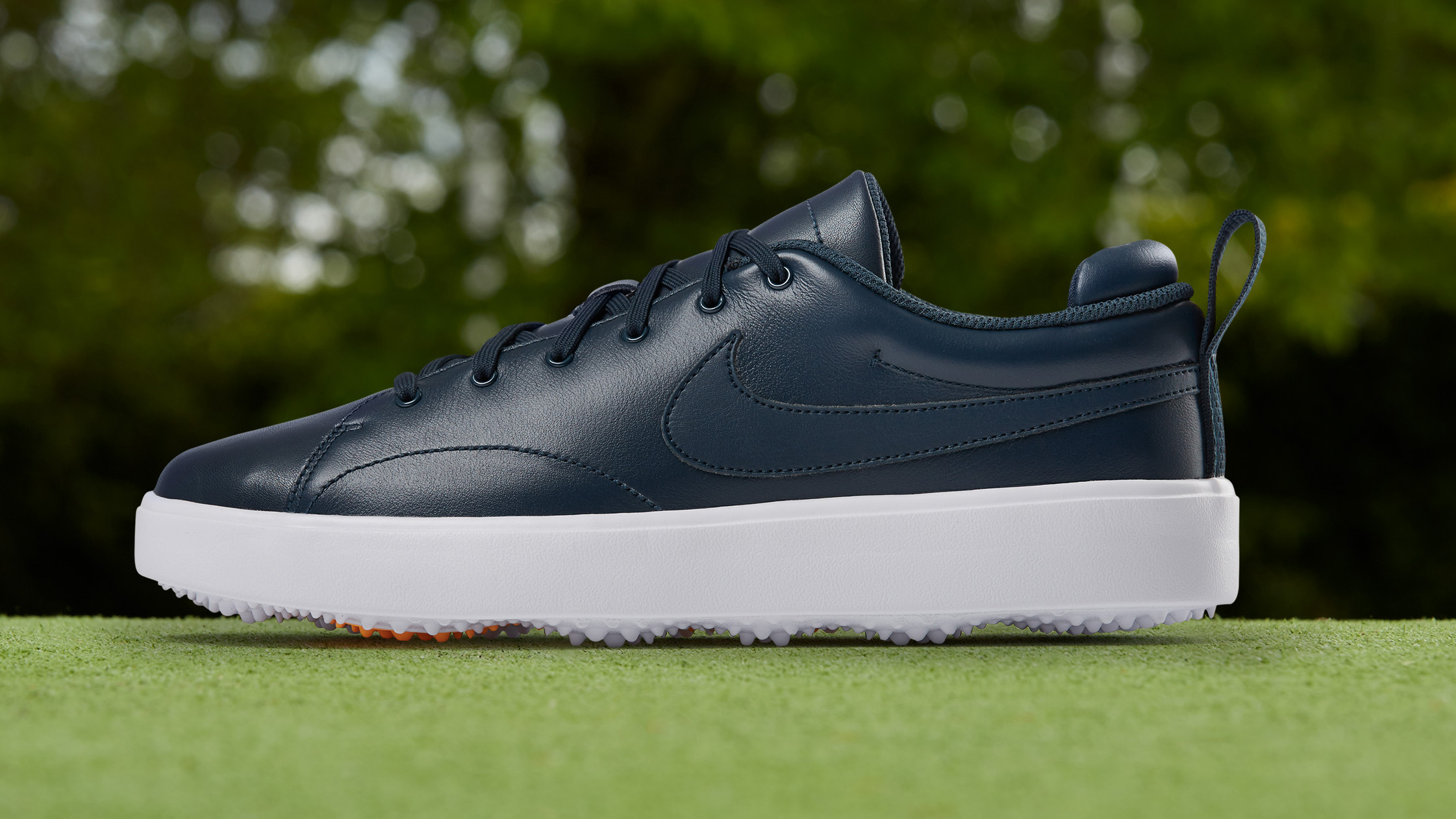 Nike course classic golf shoe deals