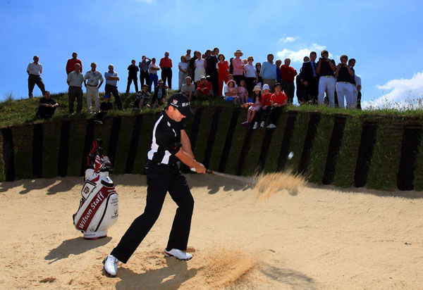 Harrington dedicates bunker to Sarazen