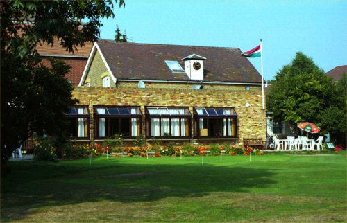 Clarke celebrates at Archerfield Links