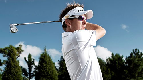 Lexi & Poulter complete Cobra Christmas double