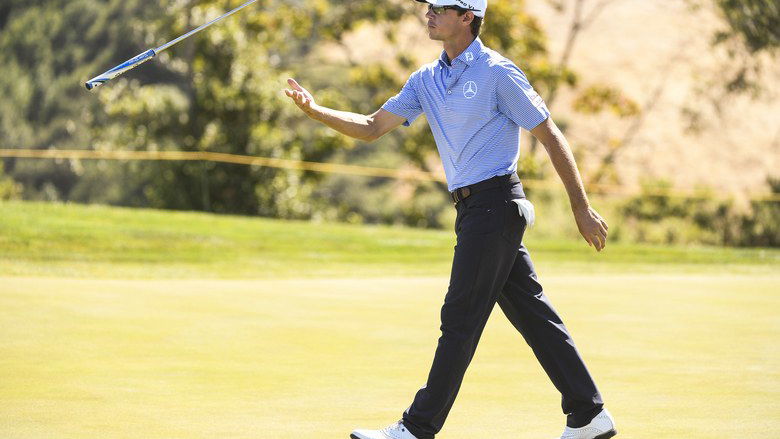 Golf summed up in incredible scorecard