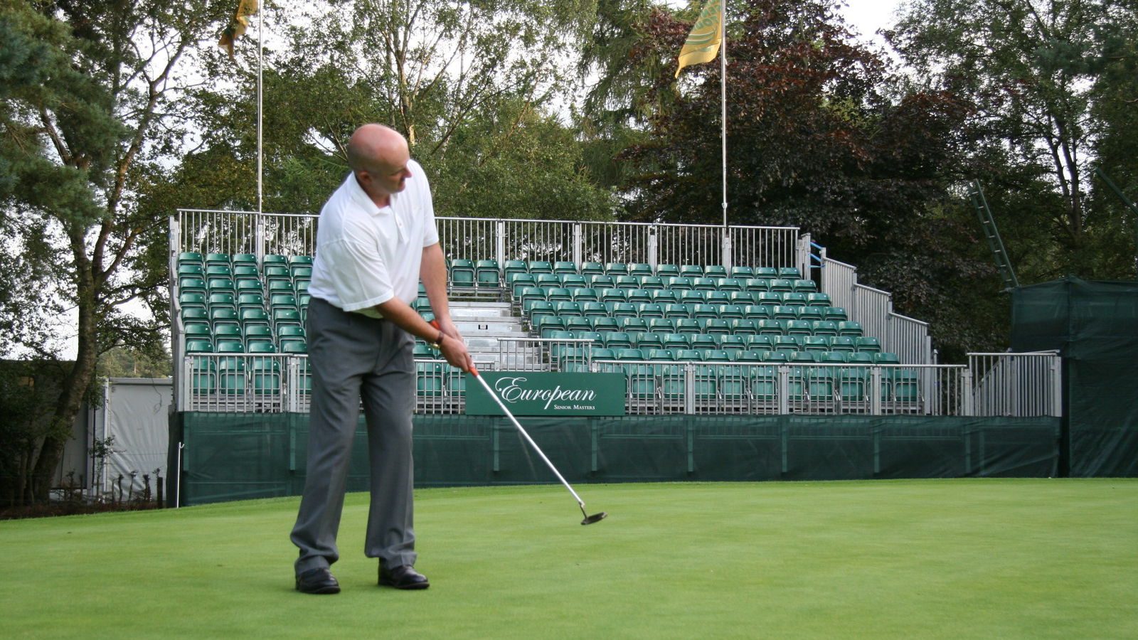 Something for the Weekend: Carefree approach to short putts