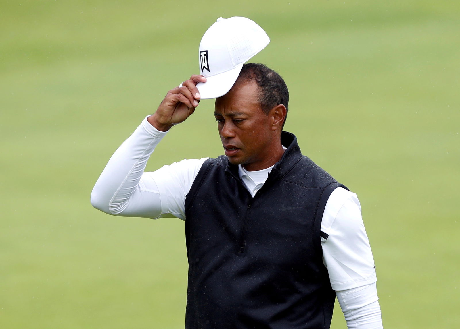 Tiger Woods and caddie SUED by golf fan at PGA Tour event