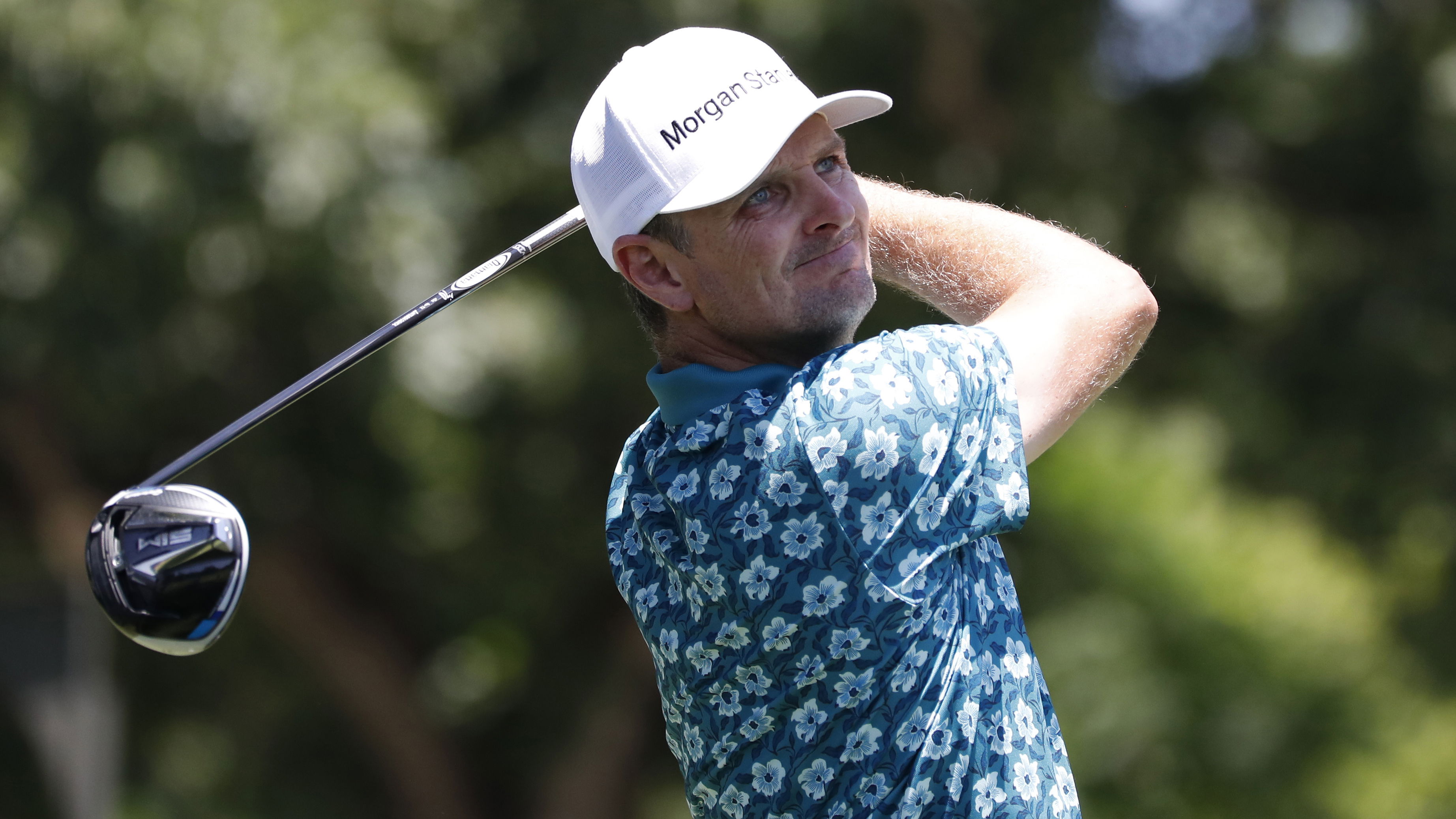 Golf clubs in England can now apply for £10,000 grants due to COVID-19