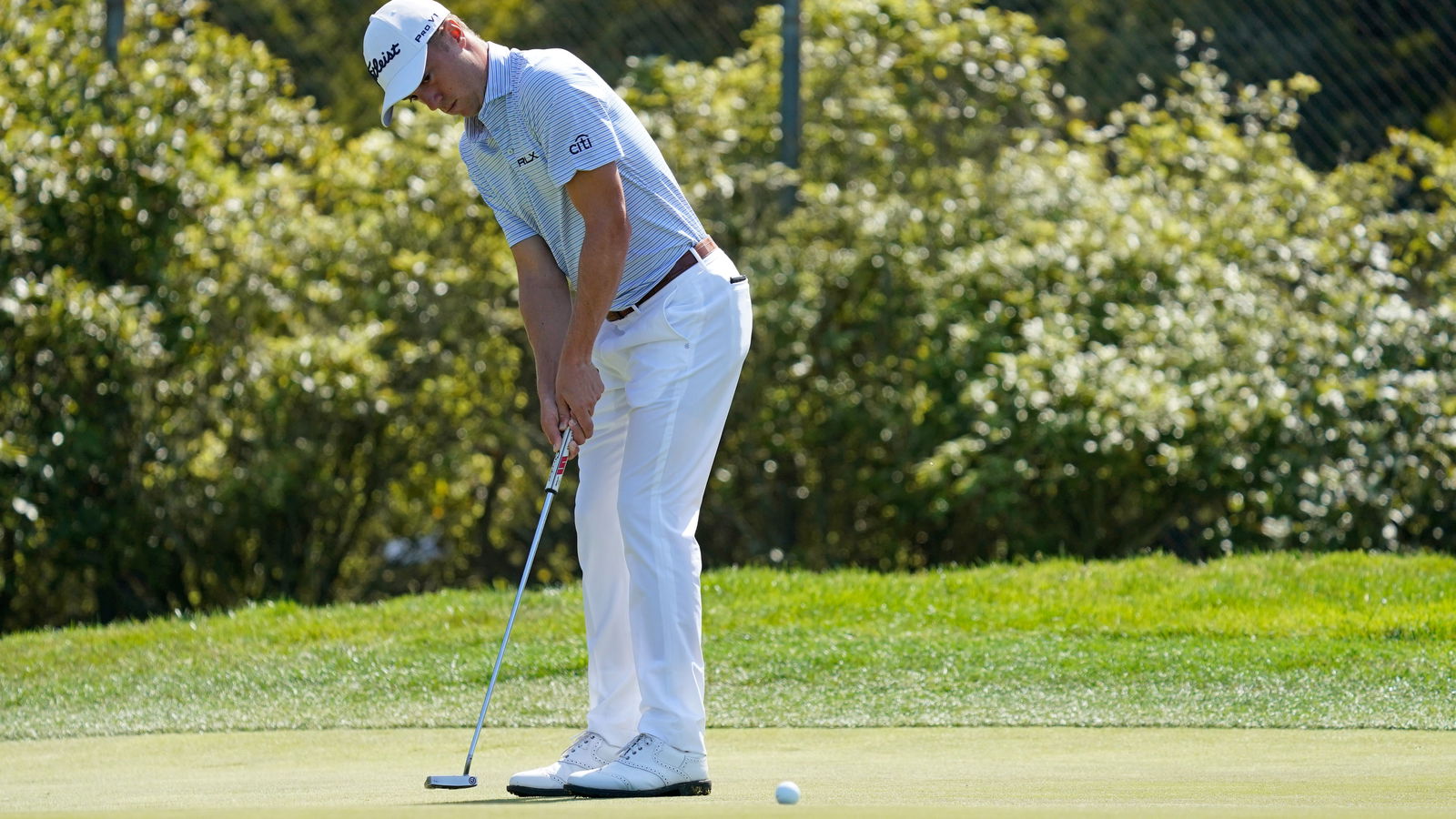 Social media reacts to Justin Thomas dropping an F-BOMB at the PGA