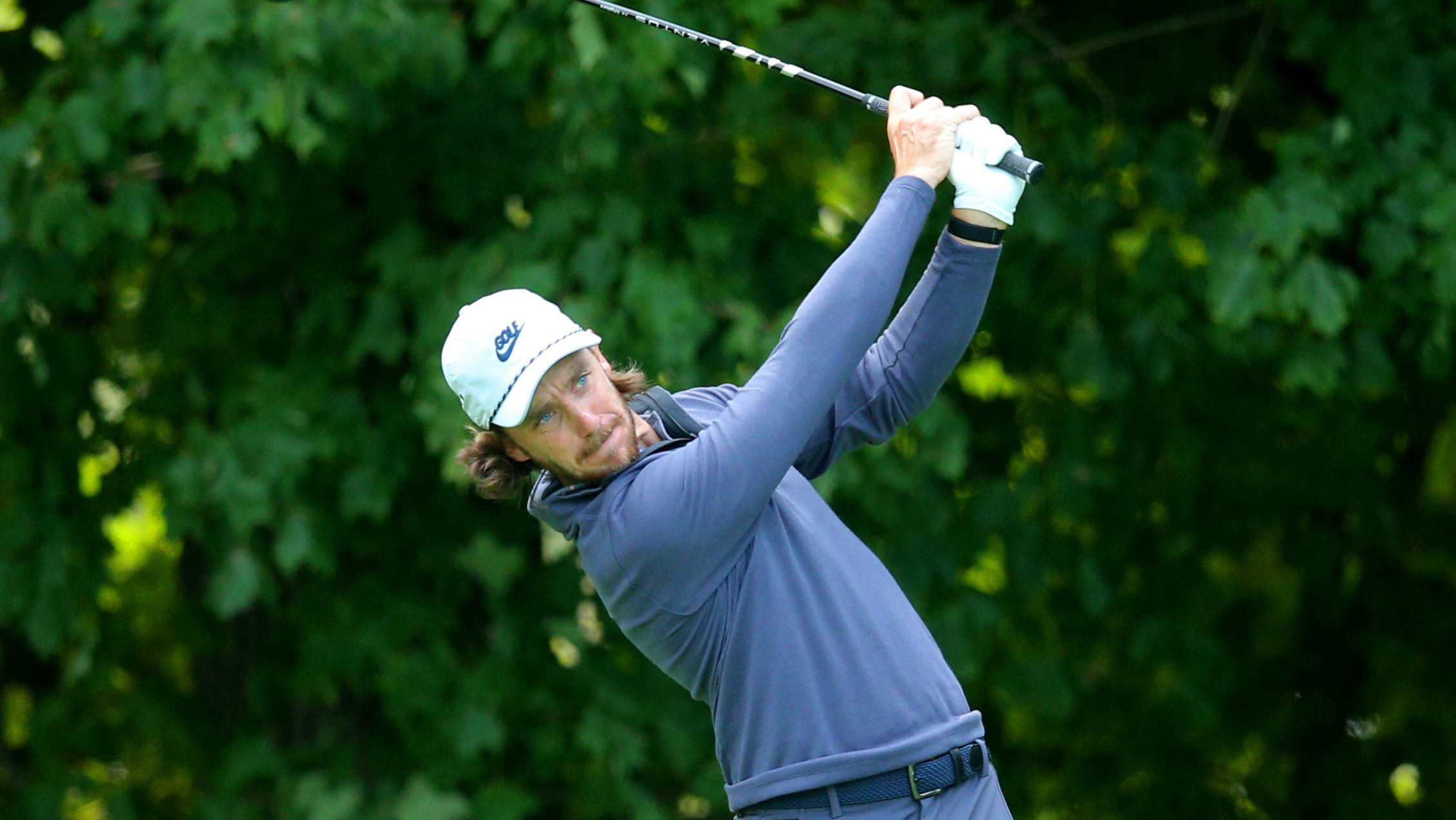Tommy Fleetwood two off the lead in Dubai whilst Tyrrell Hatton makes comeback