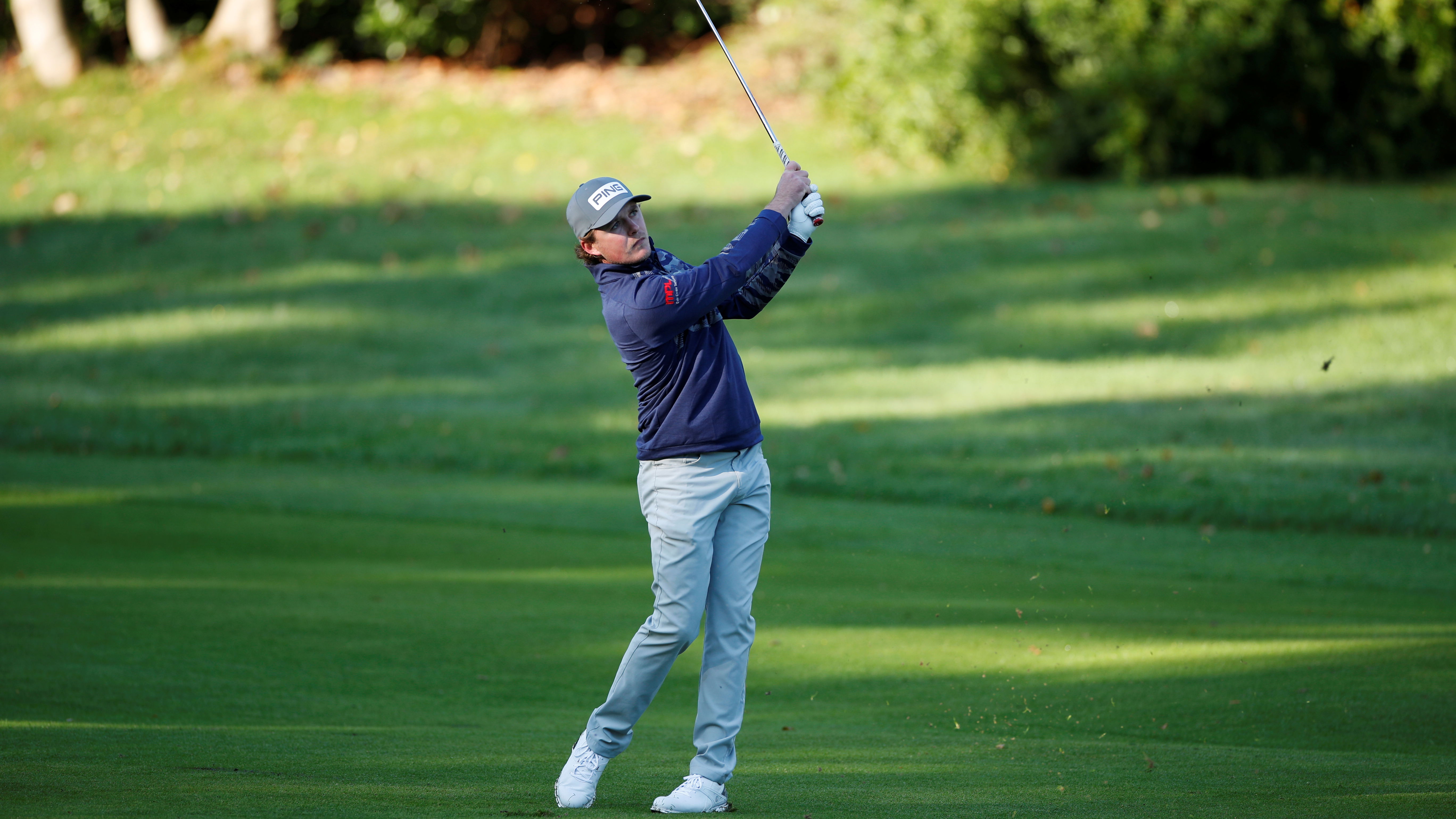 Golf fans REACT as Eddie Pepperell takes on Bryson DeChambeau-style gym drill