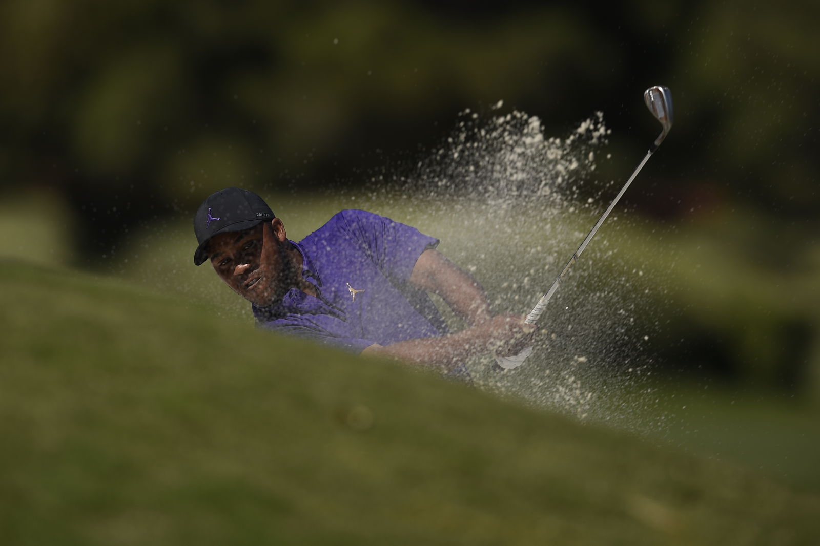 Harold Varner III RIPS into golf hoodie haters: "They probably suck at golf"