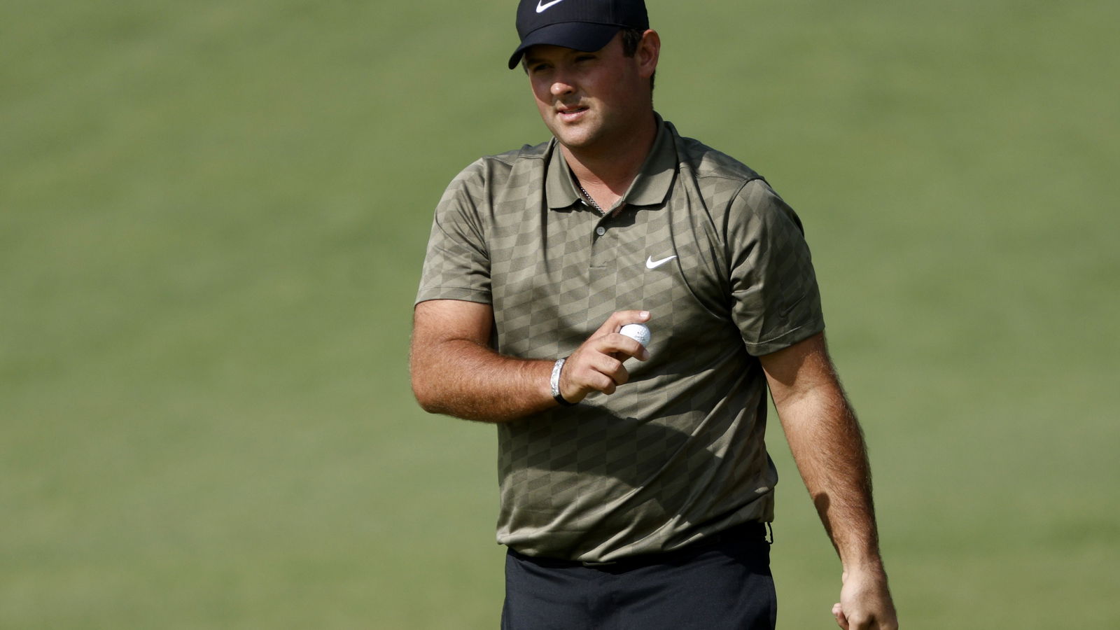 Patrick Reed hits the front at DP World Tour Championship