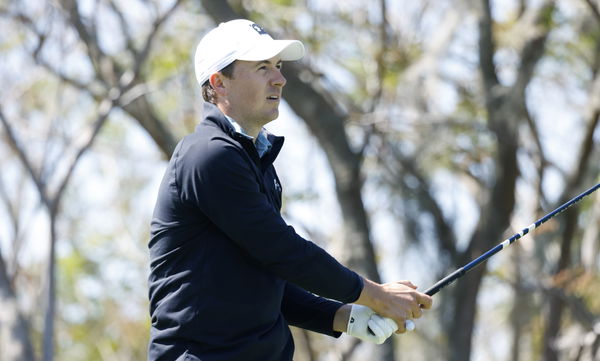 Young golf fan stops Jordan Spieth to read him his school report