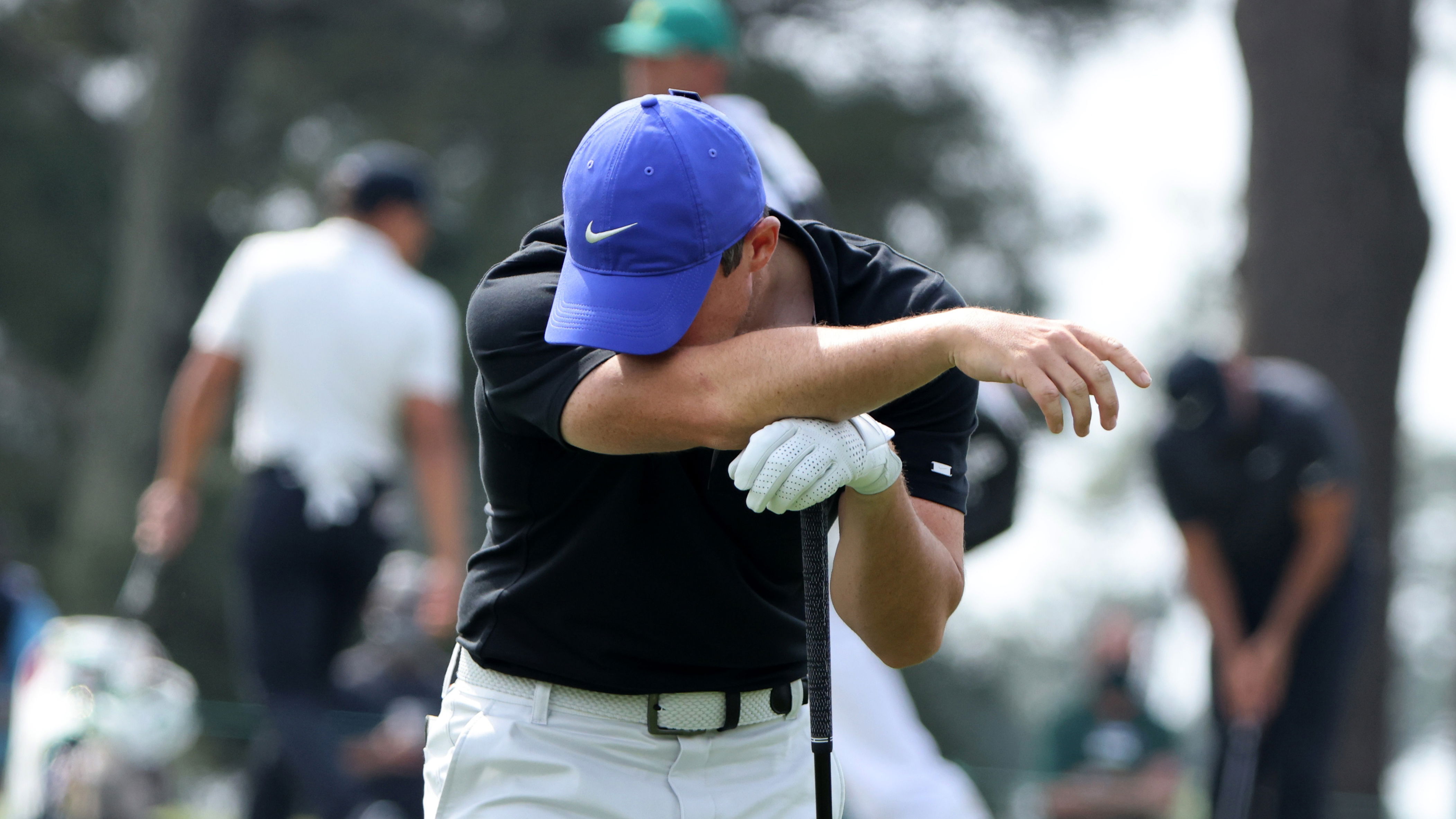 Rory McIlroy HITS HIS DAD with errant tee shot at The Masters
