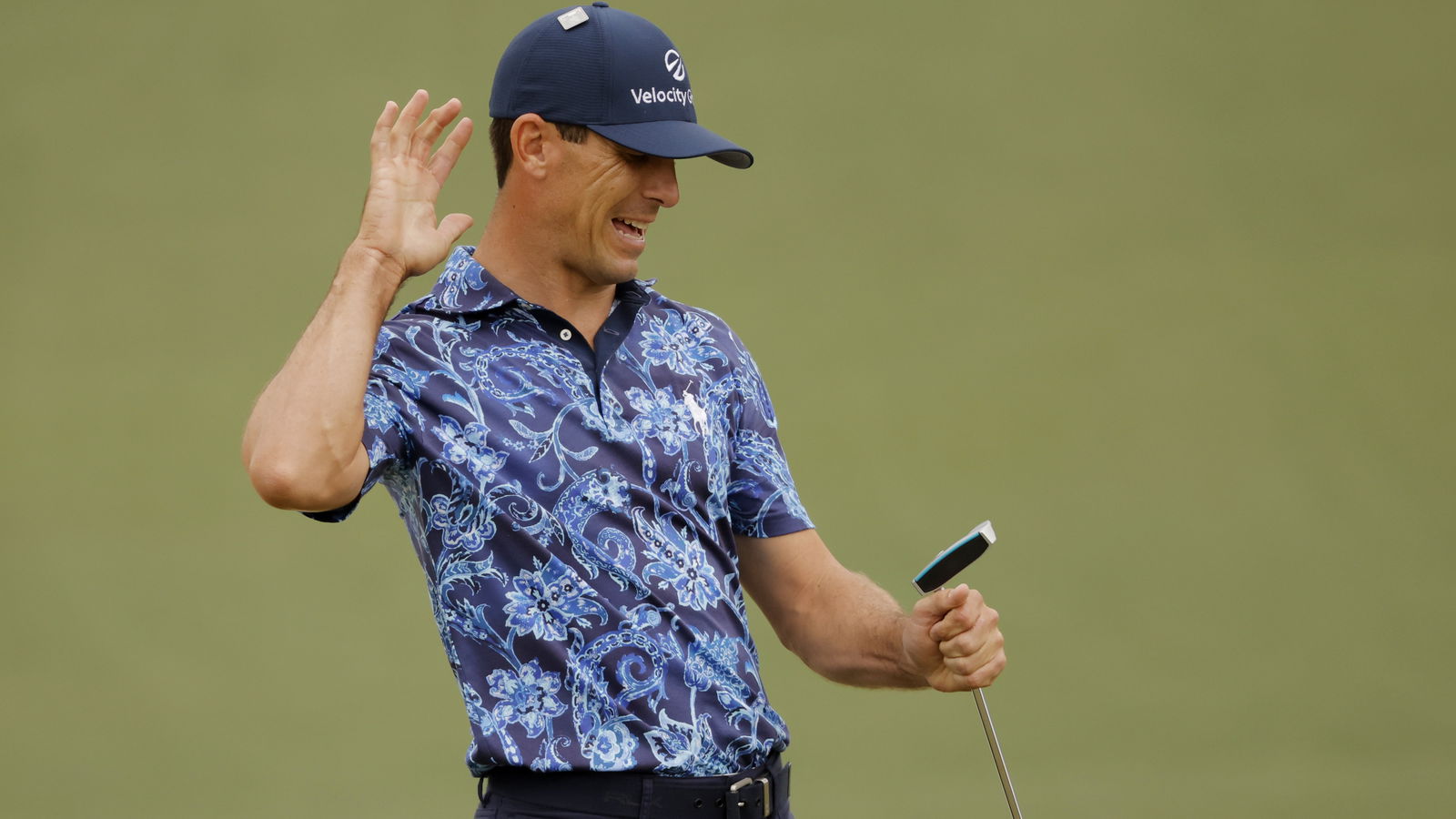 Golf fans react as Billy Horschel FALLS down a slope at The Masters