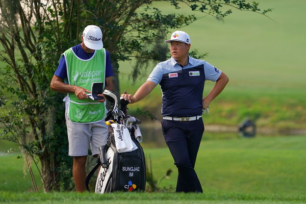 Golf caddies UNSURE about rangefinders at US PGA Championship