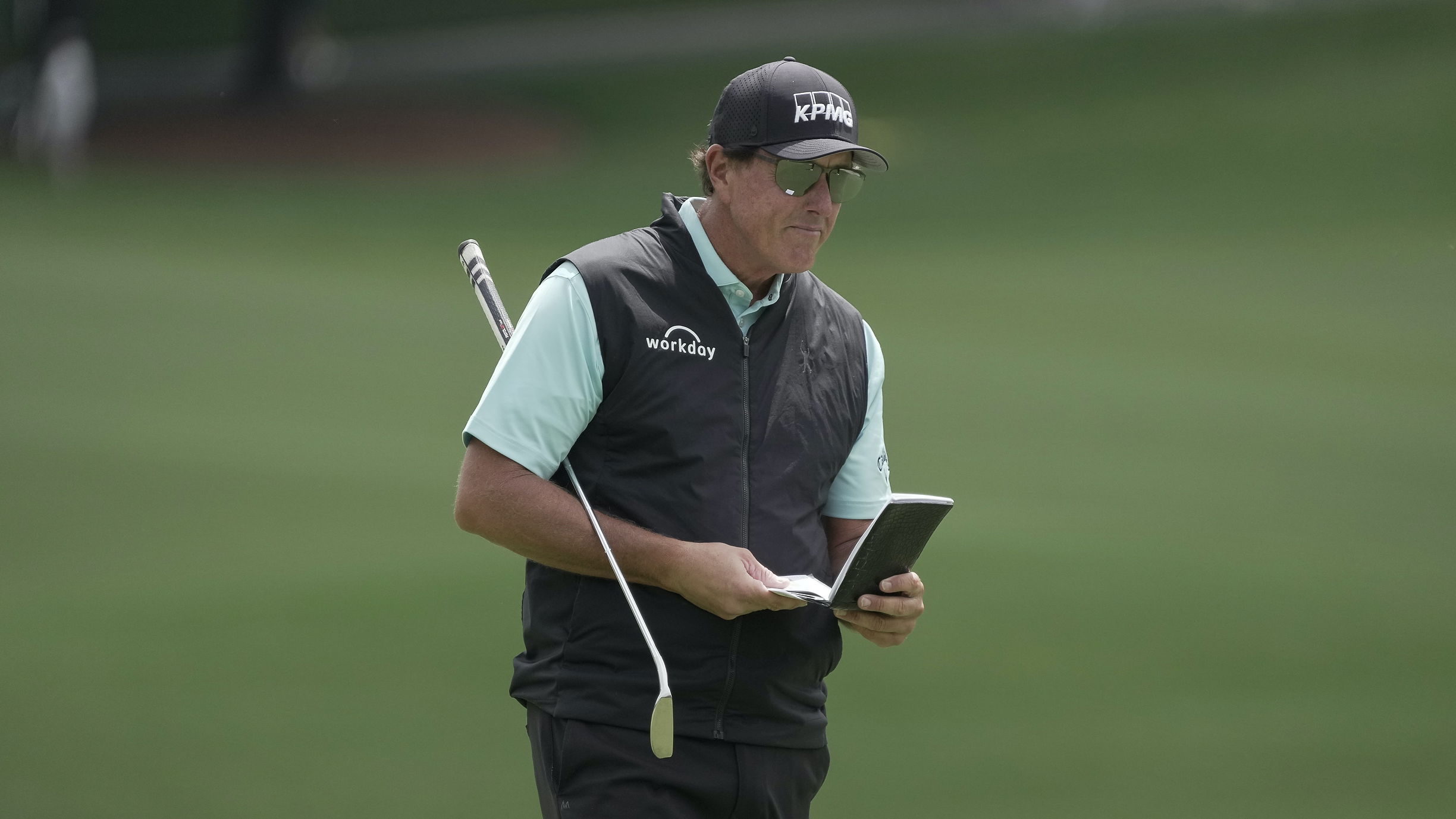 "Go join the Senior Tour!": Golf fans react to Phil Mickelson missing USPGA